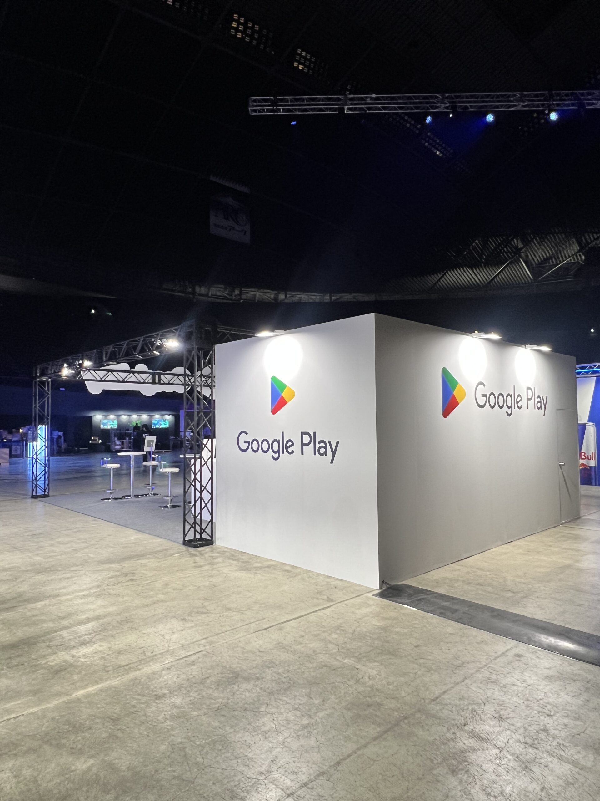 Google Play × Apex Legends Global Series